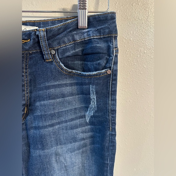 Kancan Distressed Skinny Jean - Picture 5 of 8